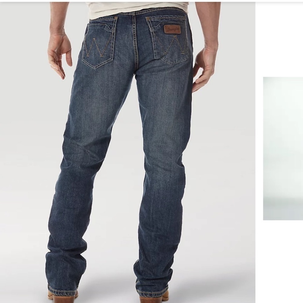MEN'S WRANGLER RETRO® SLIM FIT BOOTCUT JEAN IN LAYTON